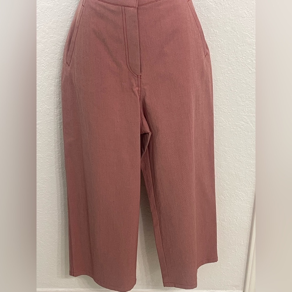 94- Worth NWT Lt Red Wide Leg Capri Pants Size 10 Worn any occasion Cotton Blend